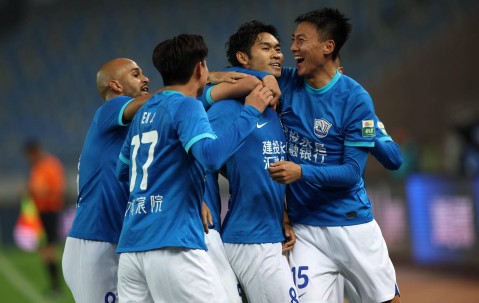 Kaiyun- 拳击超级杯掀起高潮，泰山雷豹队绝杀南城雄狮队，老将里程碑之夜——保级形势悄然变化