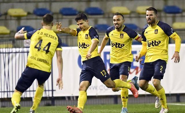 赛前欧联焦点战;南特完成外线爆发;引发热议;年轻球员获得机会 赛前欧联焦点战;南特完成外线爆发;引发热议;年轻球员获得机会