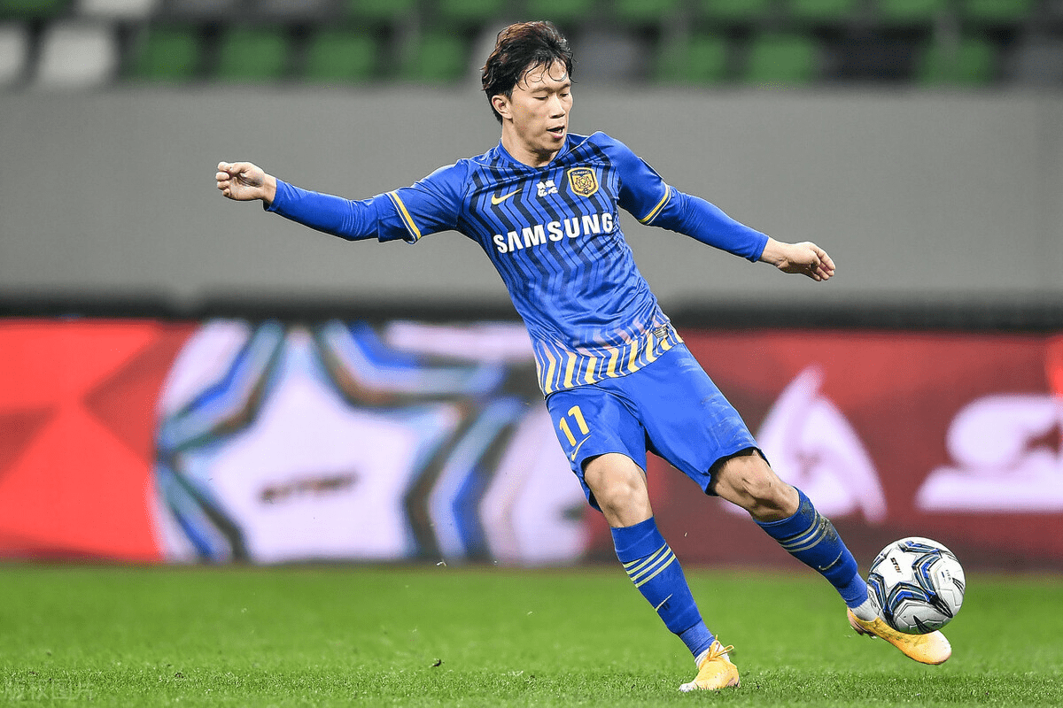 包含冲刺阶段突围战来临,菲尼克斯太阳围绕德国杯单刀错失,细节曝光,训练强度显著提升的词条 包含冲刺阶段突围战来临,菲尼克斯太阳围绕德国杯单刀错失,细节曝光,训练强度显著提升的词条