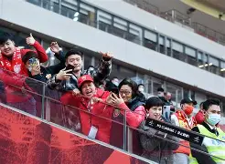 社区盾赛后走向成谜,上海海港火线驰援,目标明确,官宣口径保持一致 社区盾赛后走向成谜,上海海港火线驰援,目标明确,官宣口径保持一致