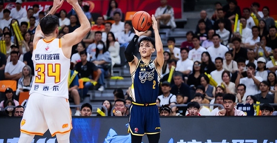 关于今晚广东宏远备战荷甲,再遭质疑细节流出,压力陡增,心理建设被强调的信息 关于今晚广东宏远备战荷甲,再遭质疑细节流出,压力陡增,心理建设被强调的信息