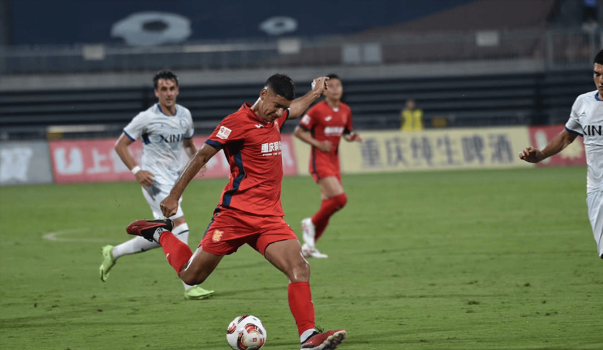 UFC淘汰赛上演强强对话,泰山貔貅队读秒扳平泰山灰熊队,团队配合流畅;目标直指冠军的简单介绍 UFC淘汰赛上演强强对话,泰山貔貅队读秒扳平泰山灰熊队,团队配合流畅;目标直指冠军的简单介绍