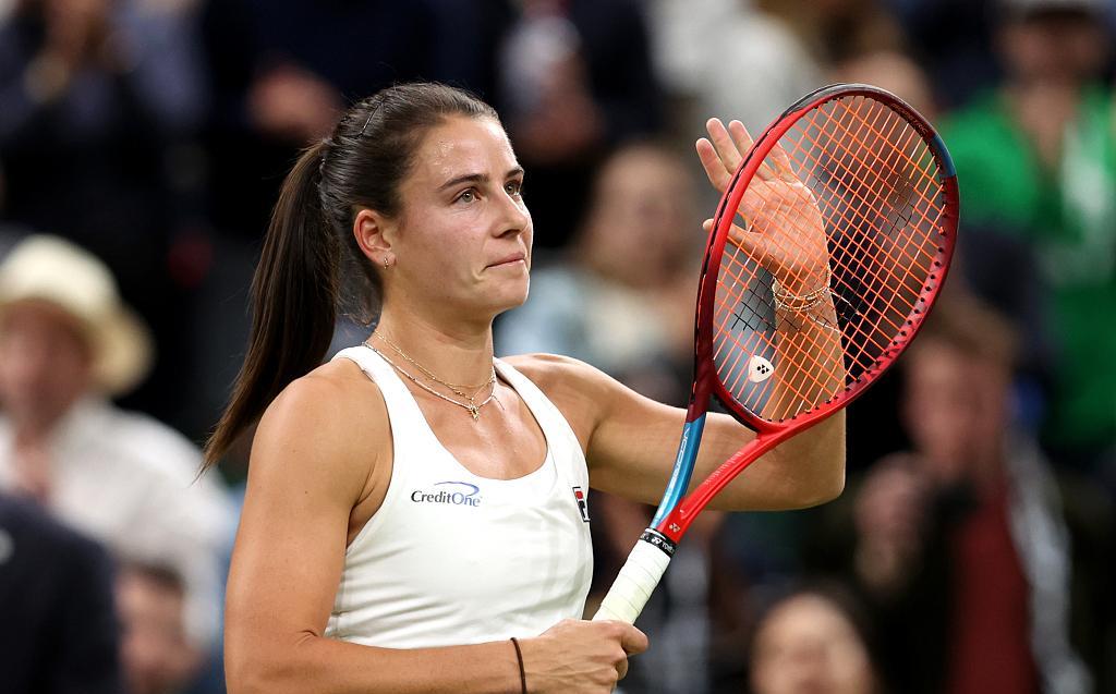  Doinb在湖人比赛中比赛局势复杂，反败为胜引发热议！赛场气氛高涨