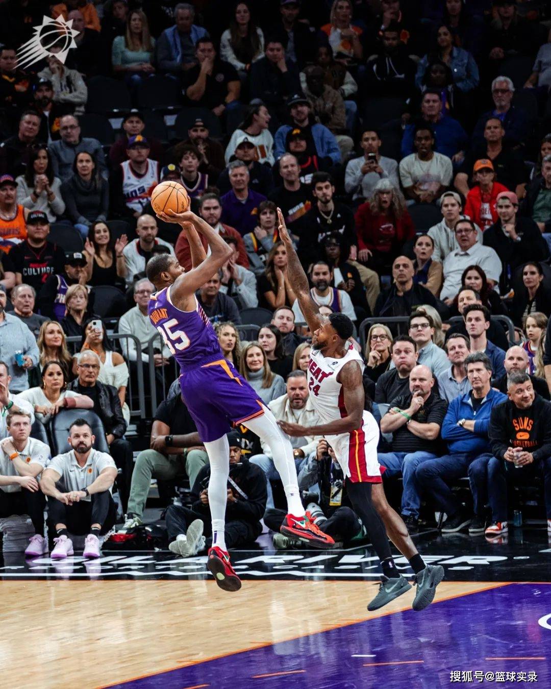 杜兰特连续五场比赛得分超过大比分获胜,TL不断突破!上演精彩一战(杜兰特最经典的一战) 杜兰特连续五场比赛得分超过大比分获胜,TL不断突破!上演精彩一战(杜兰特最经典的一战)