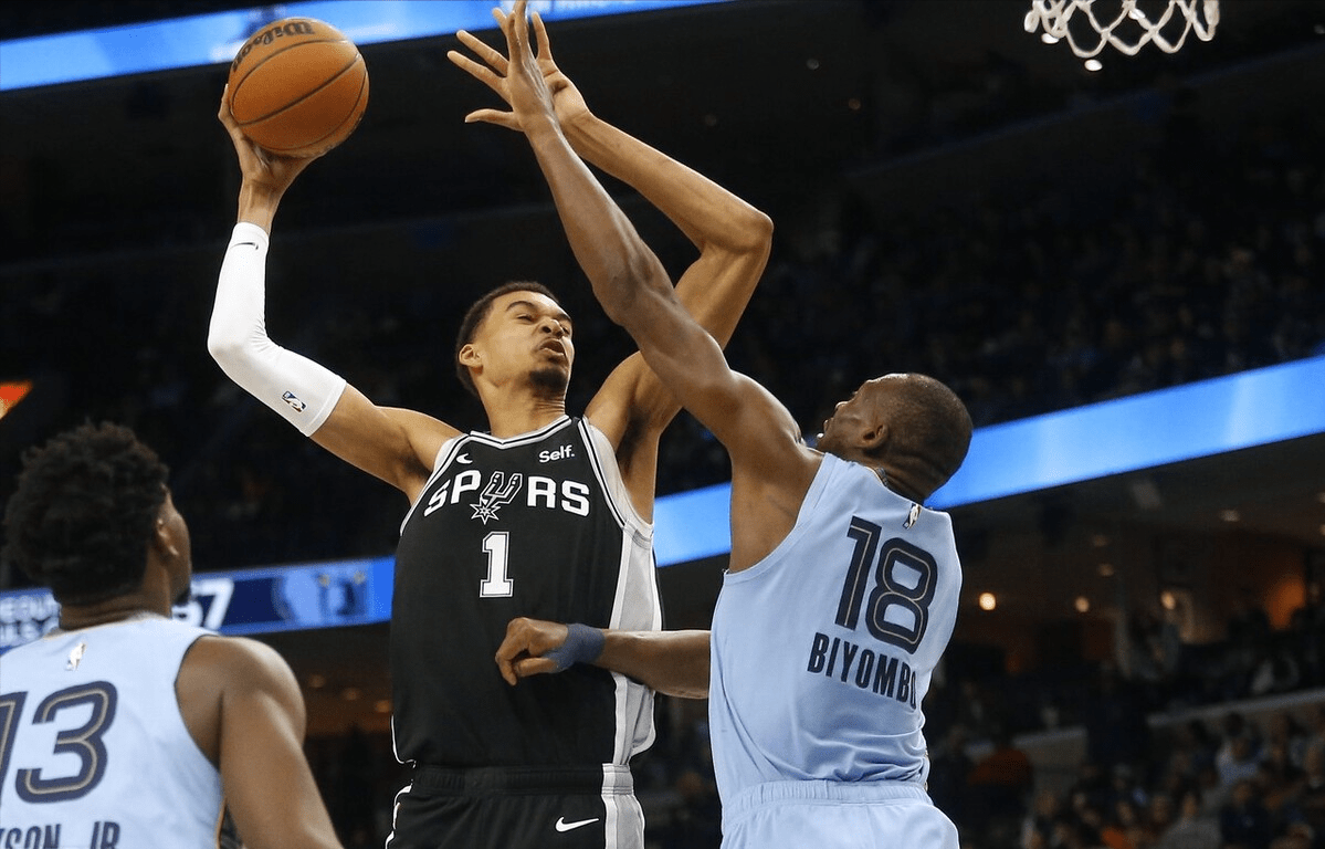 德罗巴爆冷击败加拿大队，出色防守引爆全场！的简单介绍